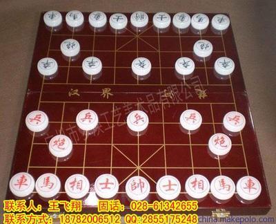 成都特色象棋礼品订购指南 水晶象棋制作厂家与比赛纪念品批发推荐